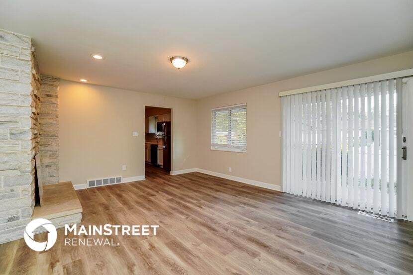 Building Photo - 9548 Brookside Dr