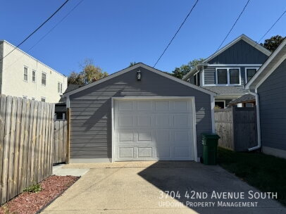 Building Photo - 3704 42nd Ave S