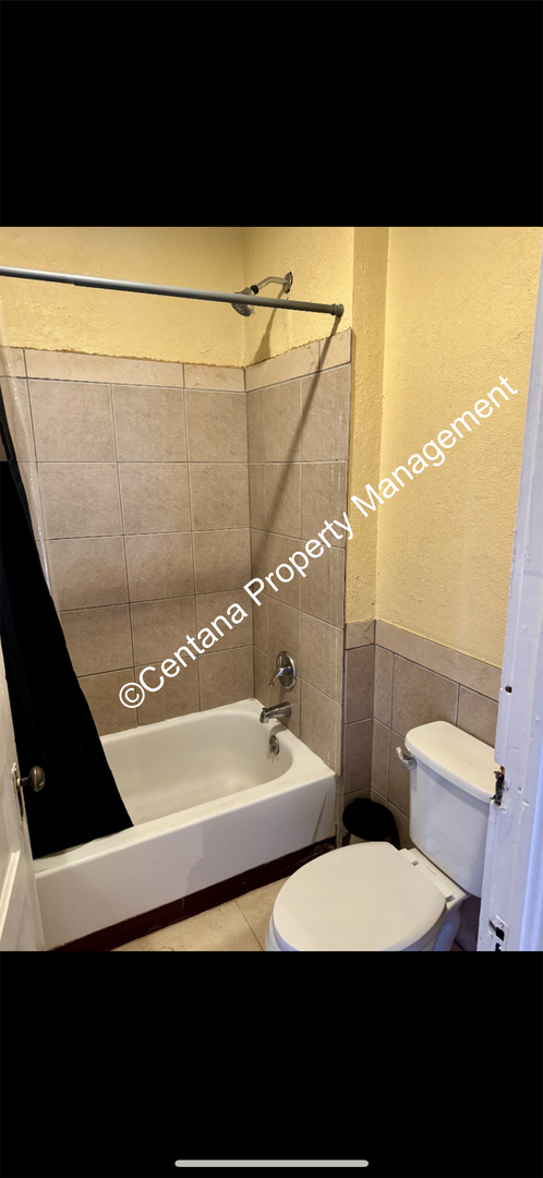 Building Photo - 601 W Mercury St