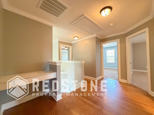 Building Photo - 1823 Buxton Way