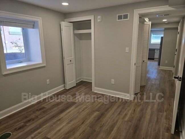 Building Photo - 707 Druid Park Lake Dr