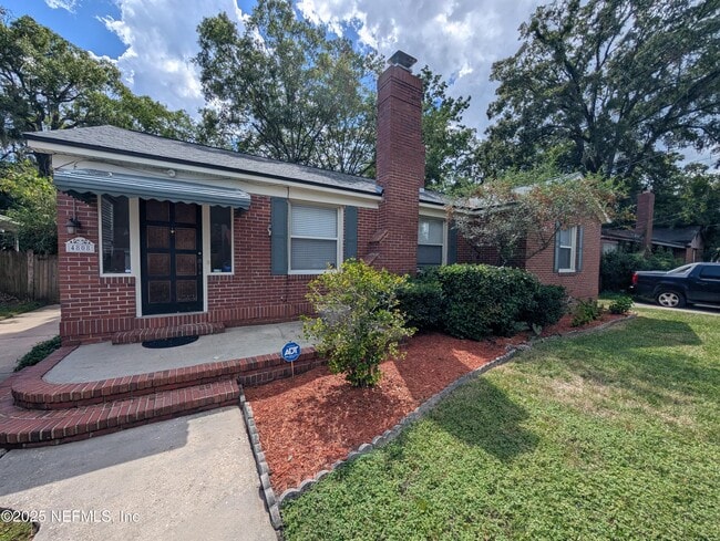 Primary Photo - 4808 Attleboro St