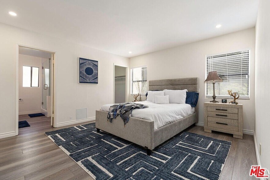 Primary Bedroom - 16022 Moorpark St