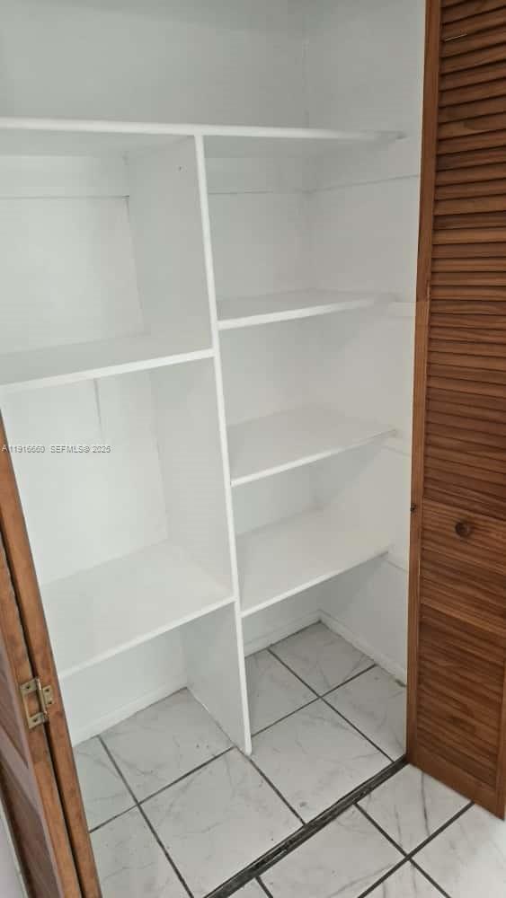 Building Photo - 13707 Kendale Lakes Cir