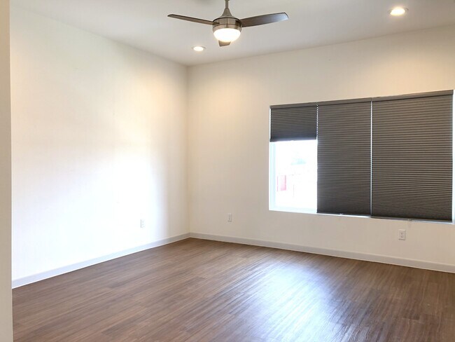 Building Photo - 2312 Harmony Ln
