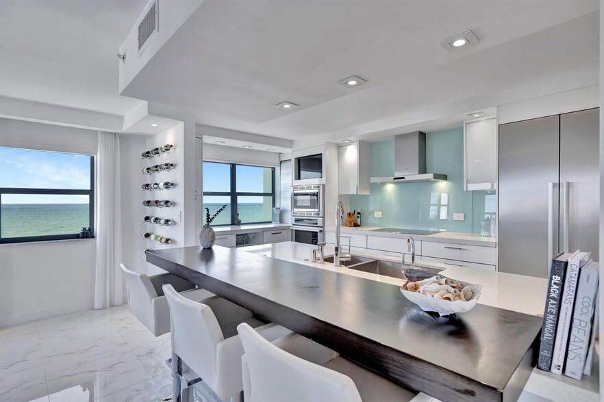 Primary Photo - 1201 S Ocean Dr