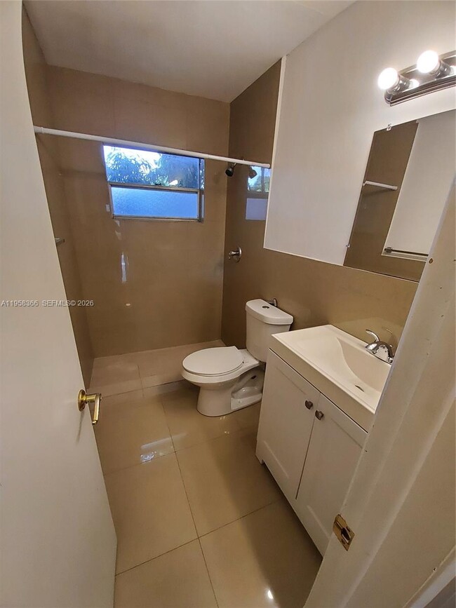 Building Photo - 2621 Grant St