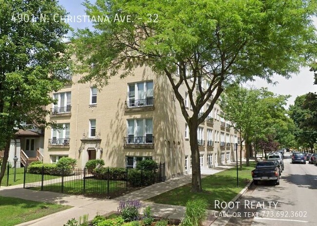 Building Photo - East Albany Park - Updated Garden-Level St...