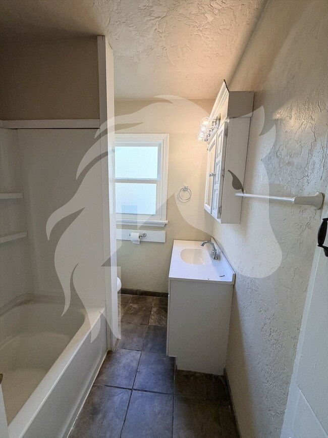 Building Photo - 1621 S Jackson St