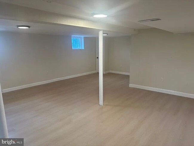 Building Photo - 8311 Wilson Ave
