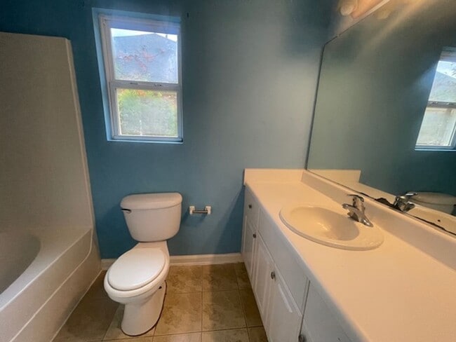 Building Photo - 4723 Laural Oak Dr
