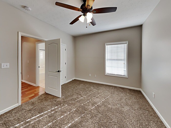 Building Photo - 486 Astoria Way