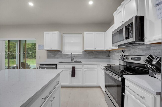 Building Photo - 3705 Bennington Ln