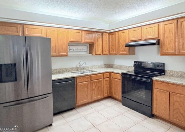 Building Photo - 304 McQueen Cir