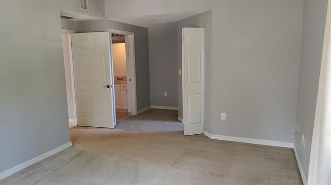 Building Photo - 3019 Alcazar Pl