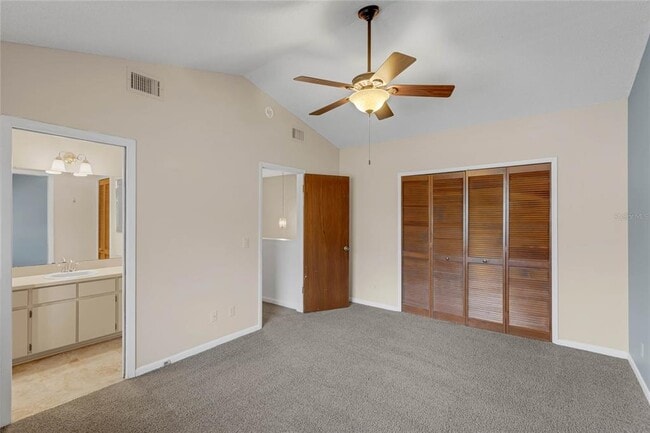 Building Photo - 638 Olympic Dr