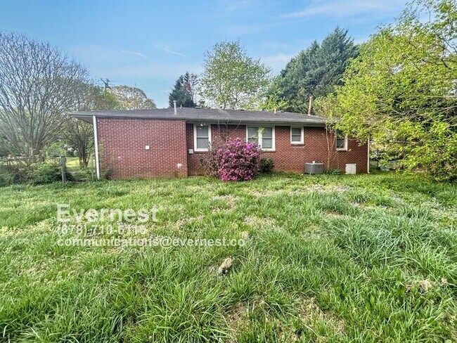 Building Photo - Cozy 3-Bedroom Home in Quiet Neighborhood ...