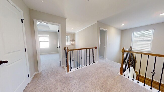 Building Photo - Large Home in The Preserve