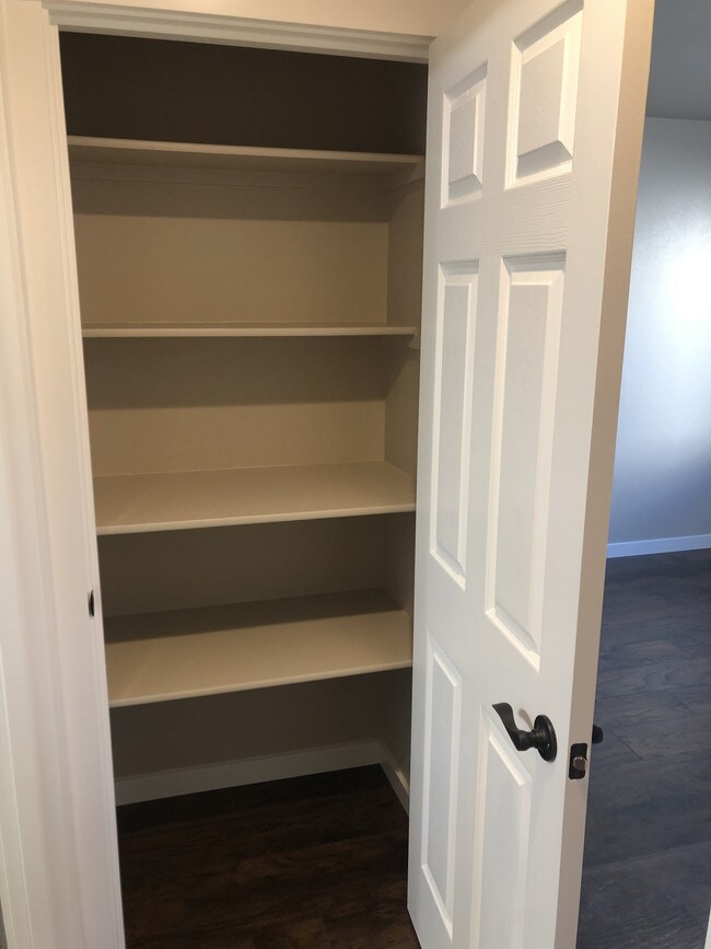 Storage - 132 SW Jenn Way