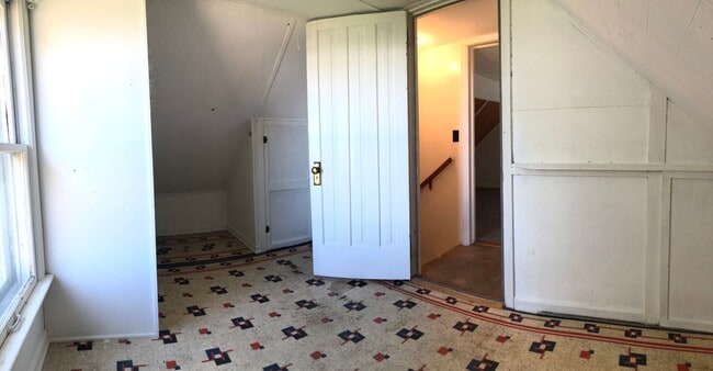 Building Photo - 2-Bed House in Reinbeck