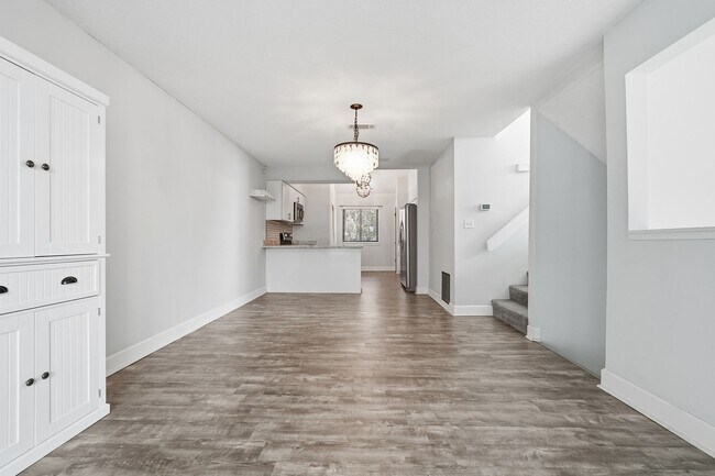 Building Photo - Premier Marina Cove end unit!!   Coastal Lifestyle at its BEST!!