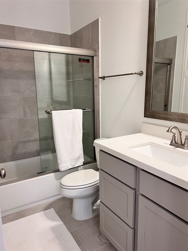 Building Photo - 176 Sweeping Valley Dr