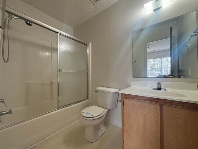 Building Photo - Pueblo Townhouse