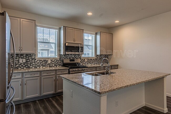 Building Photo - 5415 W 97th Ave