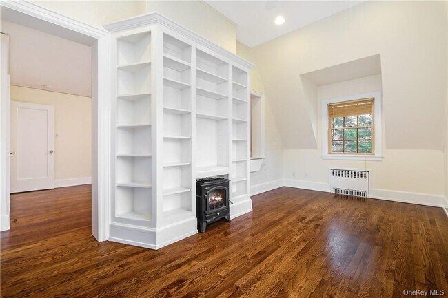 Building Photo - 43 Palmer Ave