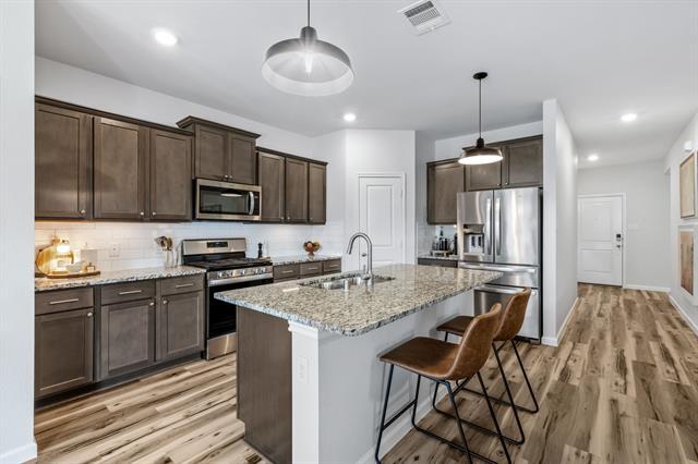 Building Photo - 601 Rawhide Way