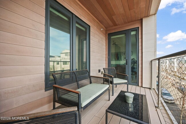 Building Photo - 601 Heck St