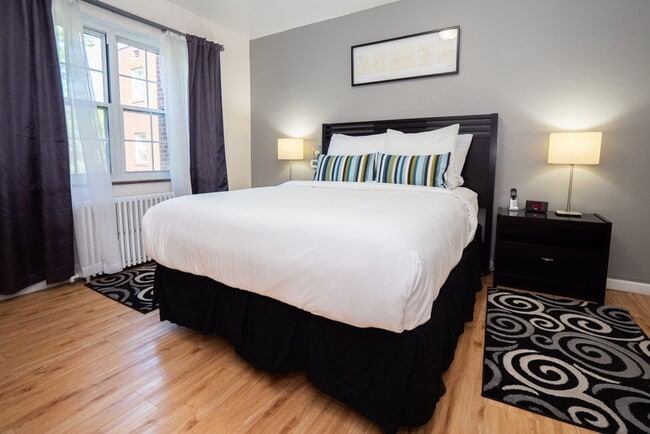 Interior Photo - Shadyside at Home Apartments
