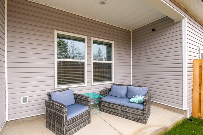 Building Photo - 1091 Primrose Dr