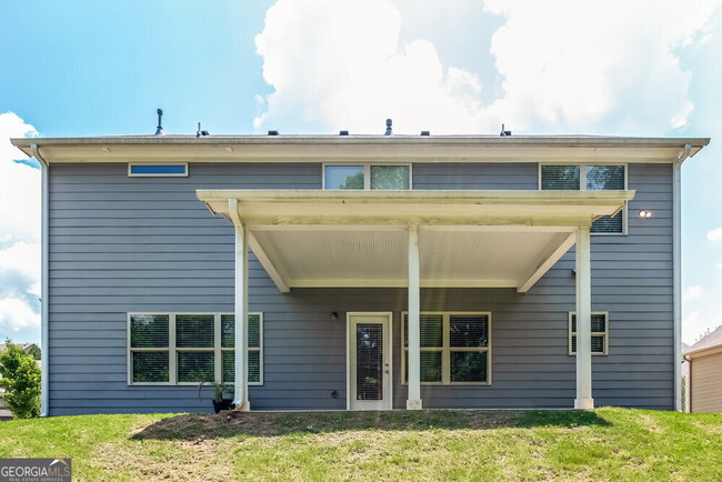 Building Photo - 930 Walking Stick Trail NE