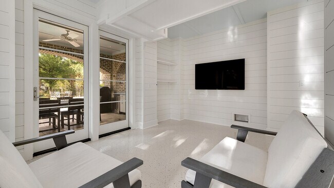 Building Photo - 1058 Debordieu Blvd