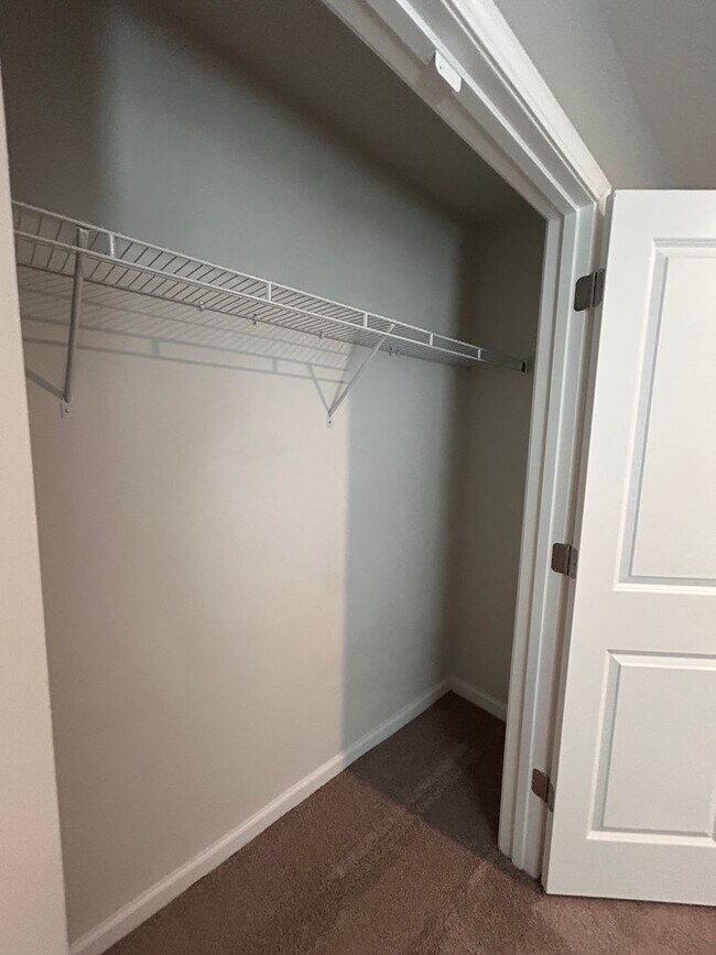 Building Photo - *Move in Special*  Spacious 3BR/2BA home in the Carnes area!