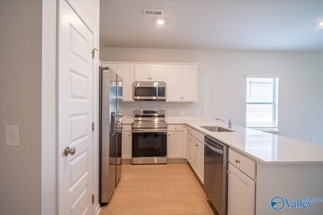 Building Photo - 22821 Dashwood Ln