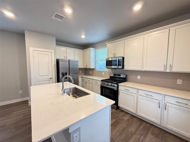 Building Photo - 5251 Endurance Wy