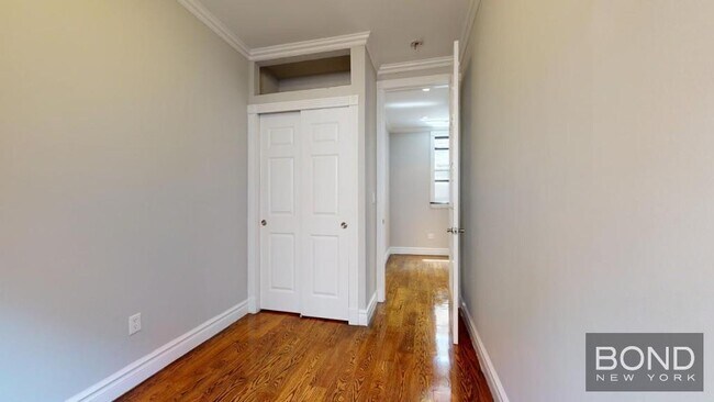 Building Photo - 326 E 35th St