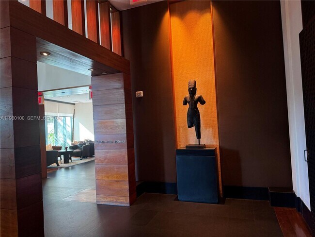 Building Photo - 101 20th St