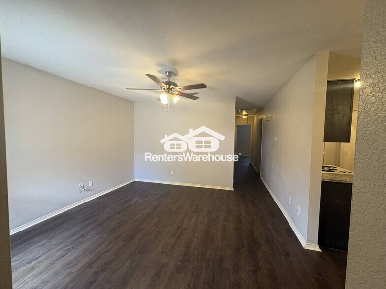 Building Photo - 10258 Maverick Dr