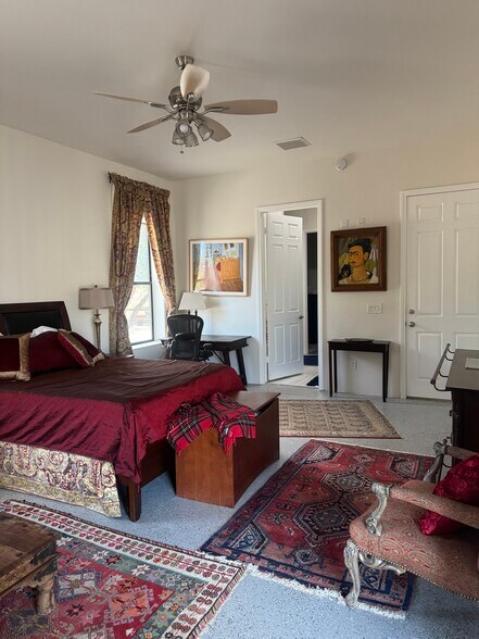 Building Photo - 15935 Mary Cir