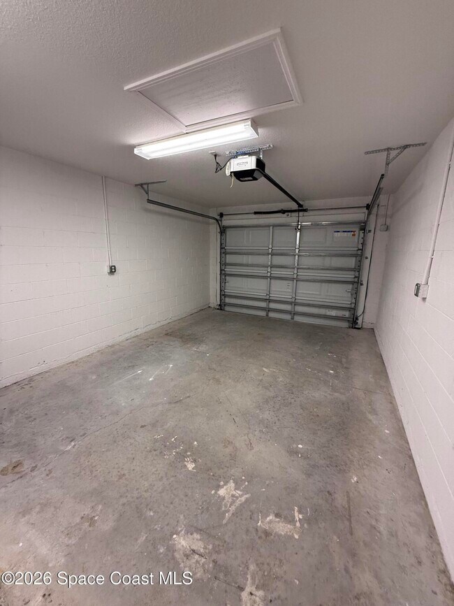 Building Photo - 6003 Sisson Rd