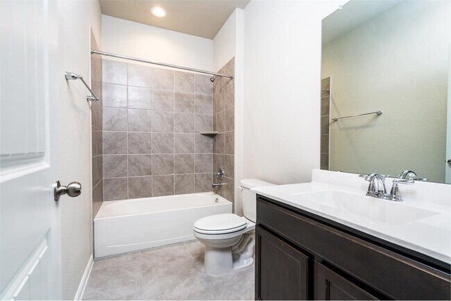Building Photo - 5502 Pleasant Falls Dr