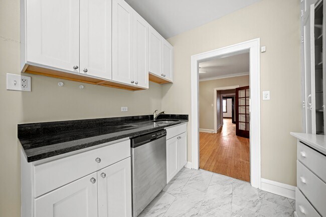 Building Photo - 230 Elmwood-1S