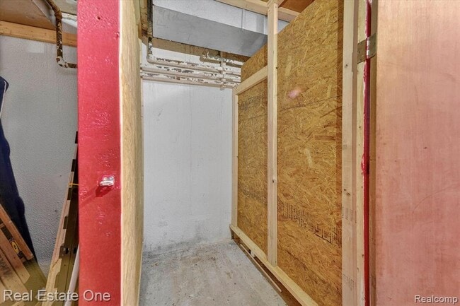 Building Photo - 874 N Main St