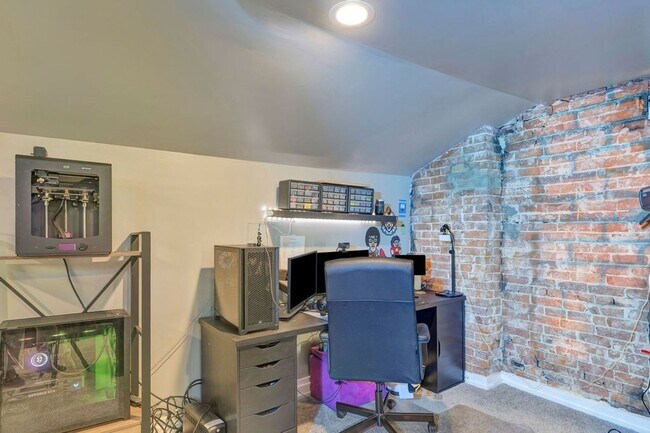 Building Photo - Charming 3BR Duplex in Covington