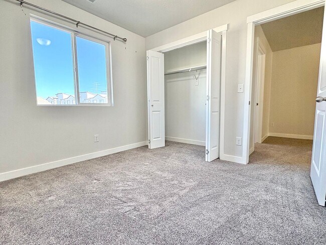 Building Photo - West Jordan 3-Bedroom Home - Clean, Cozy & Convenient