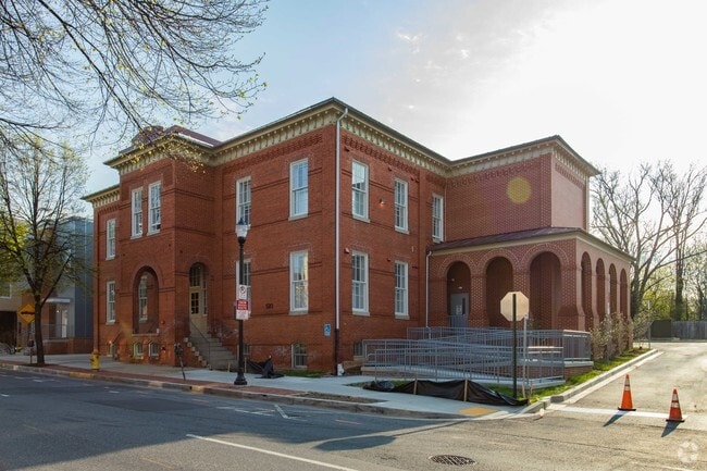 Building Photo - 520 N. Market Apartments