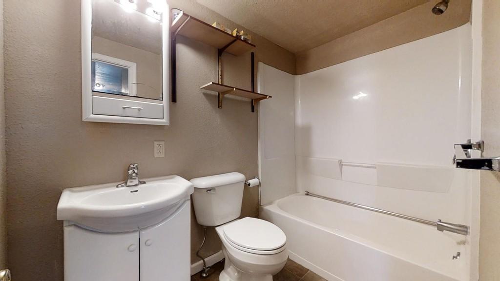 Building Photo - 103 Eads St